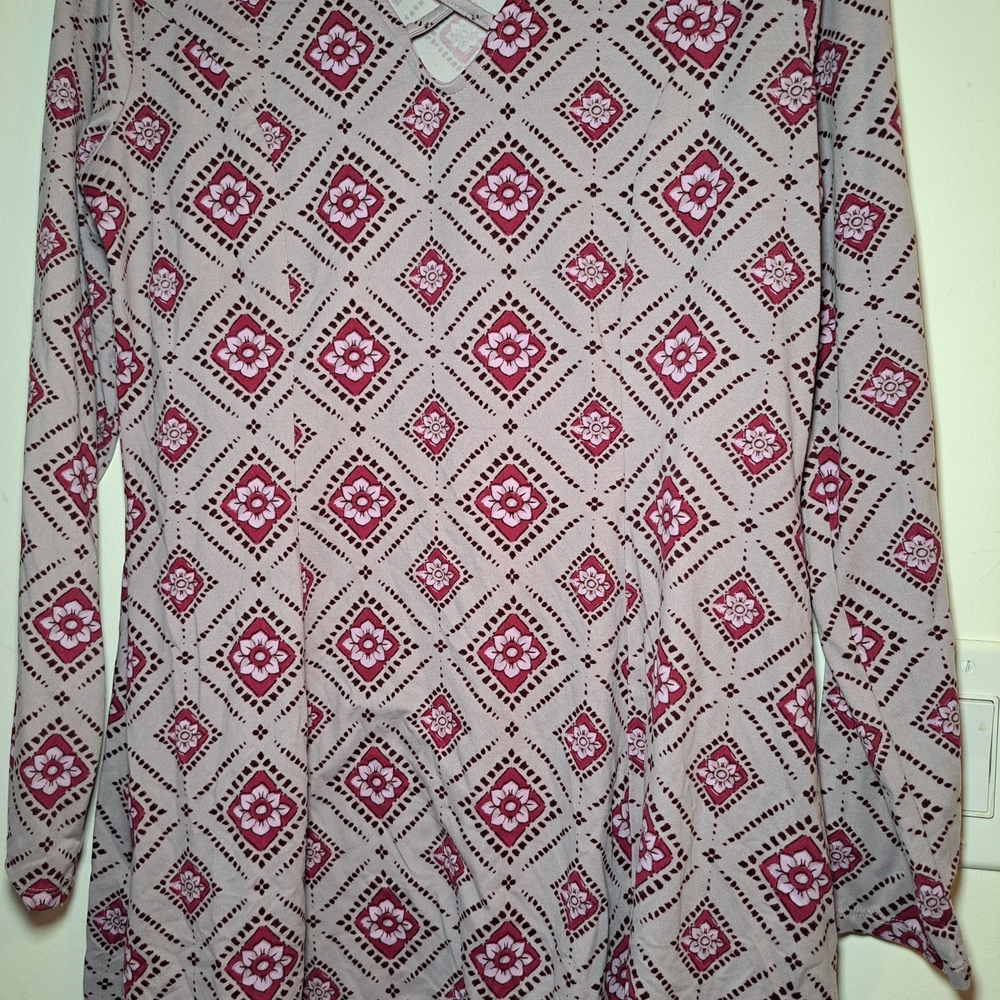 Gray and Red Graphic Wrap Long Sleeve Blouse